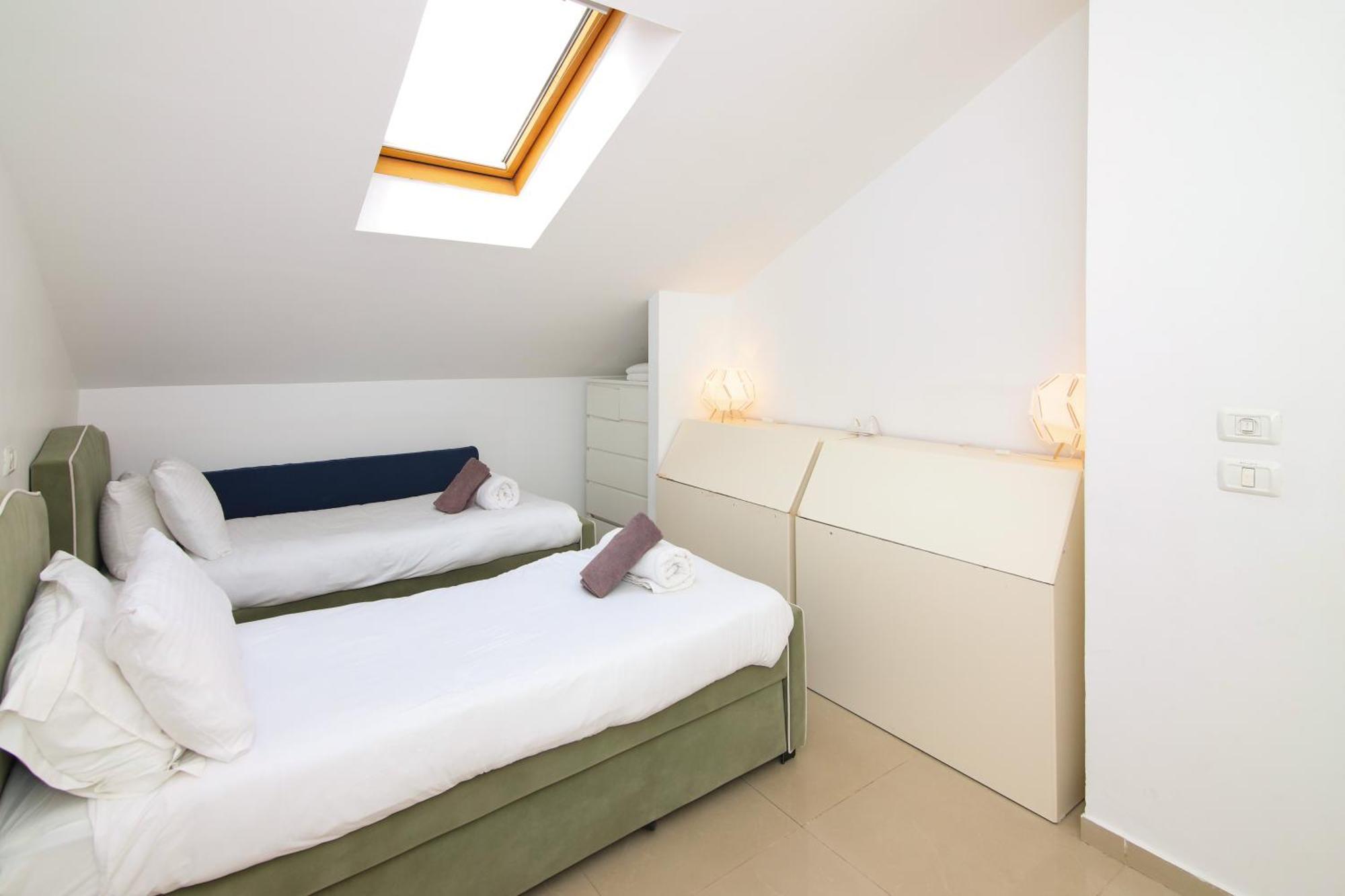 Saidoff, Amazing 4 Bedroom 3 Bath In City Center, Pool, Parking!!! Иерусалим Экстерьер фото