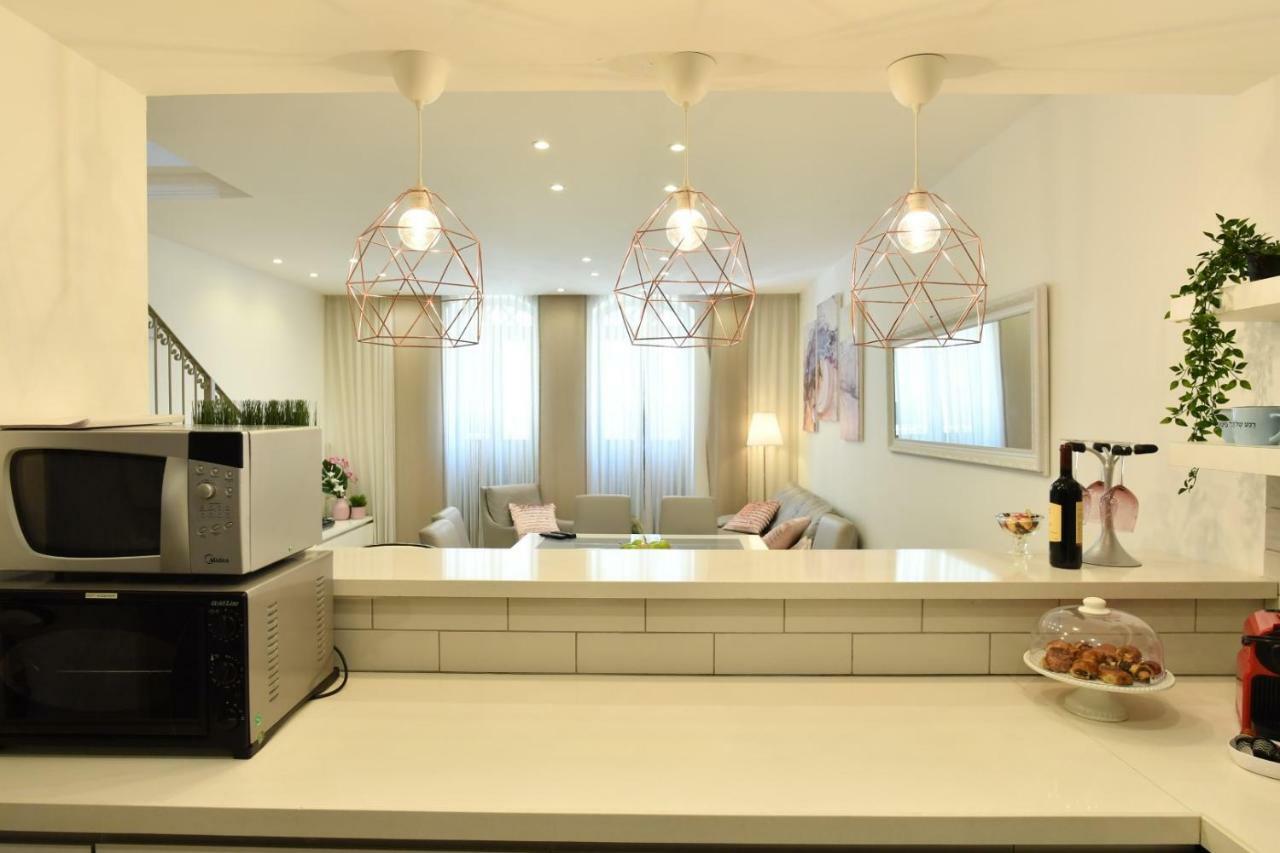 Saidoff, Amazing 4 Bedroom 3 Bath In City Center, Pool, Parking!!! Иерусалим Экстерьер фото