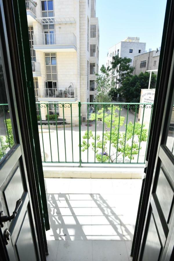 Saidoff, Amazing 4 Bedroom 3 Bath In City Center, Pool, Parking!!! Иерусалим Экстерьер фото