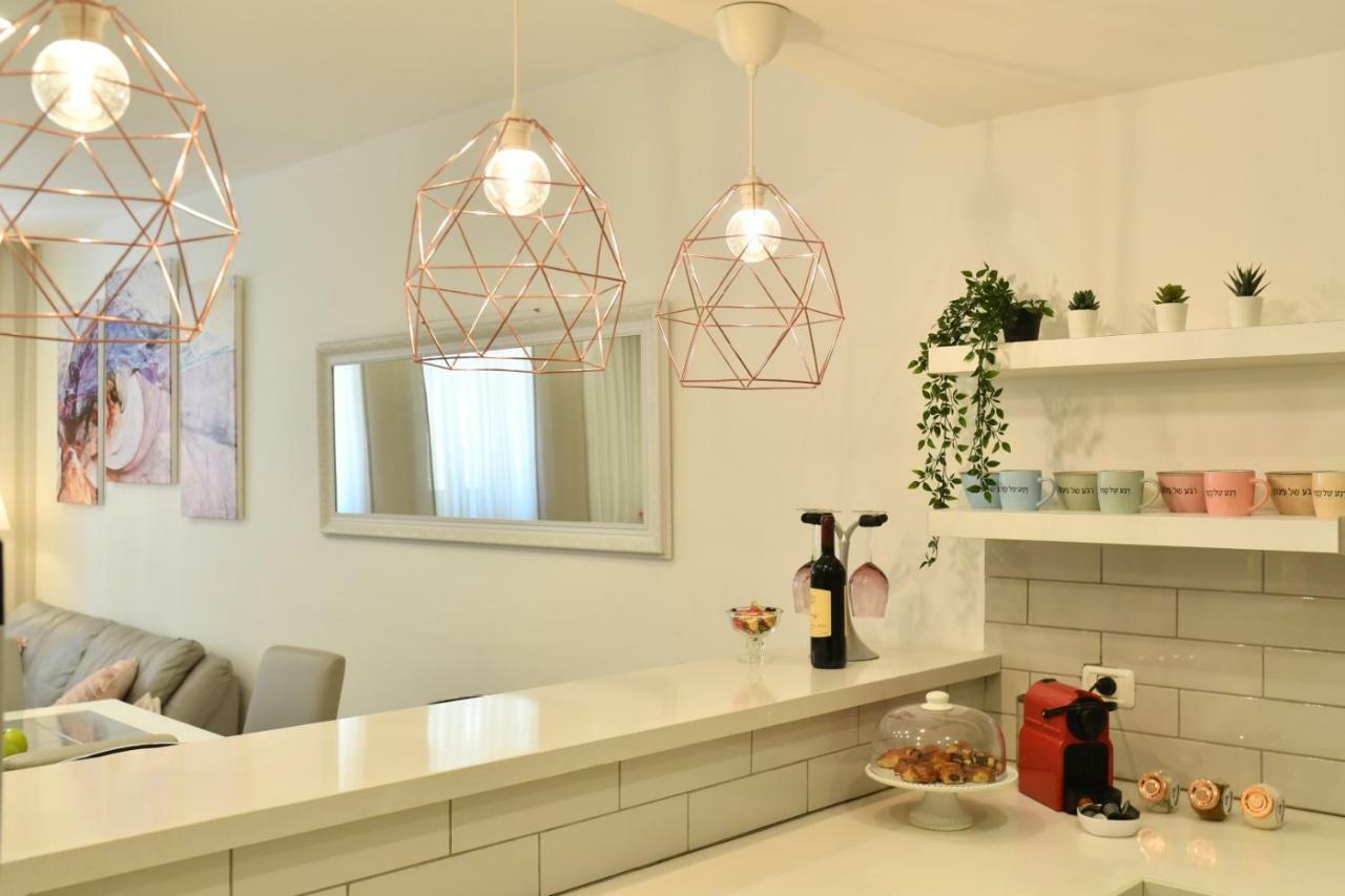 Saidoff, Amazing 4 Bedroom 3 Bath In City Center, Pool, Parking!!! Иерусалим Экстерьер фото